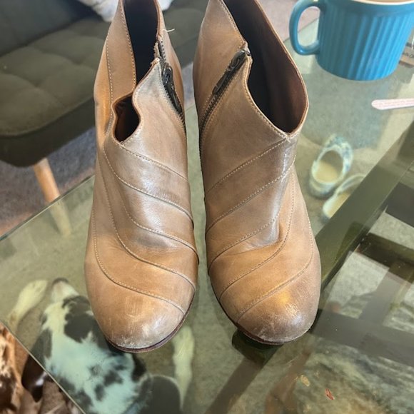 Booties - Picture 3 of 3